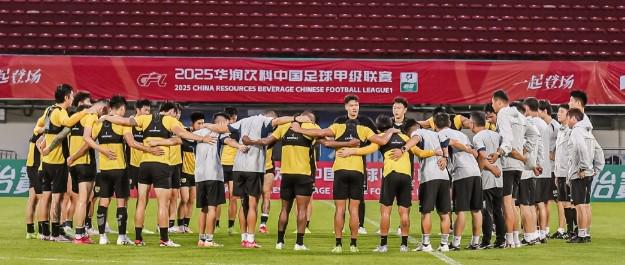 必一体育官方网站-FM2017中英超球队规则比较及跨联赛策略分析